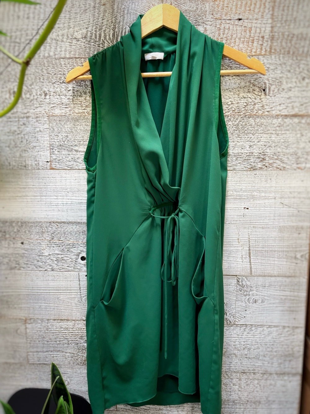 Wilfred | Sabine Faux-Wrap V-Neck Japanese Crepe Mini Dress - S, Emerald Green